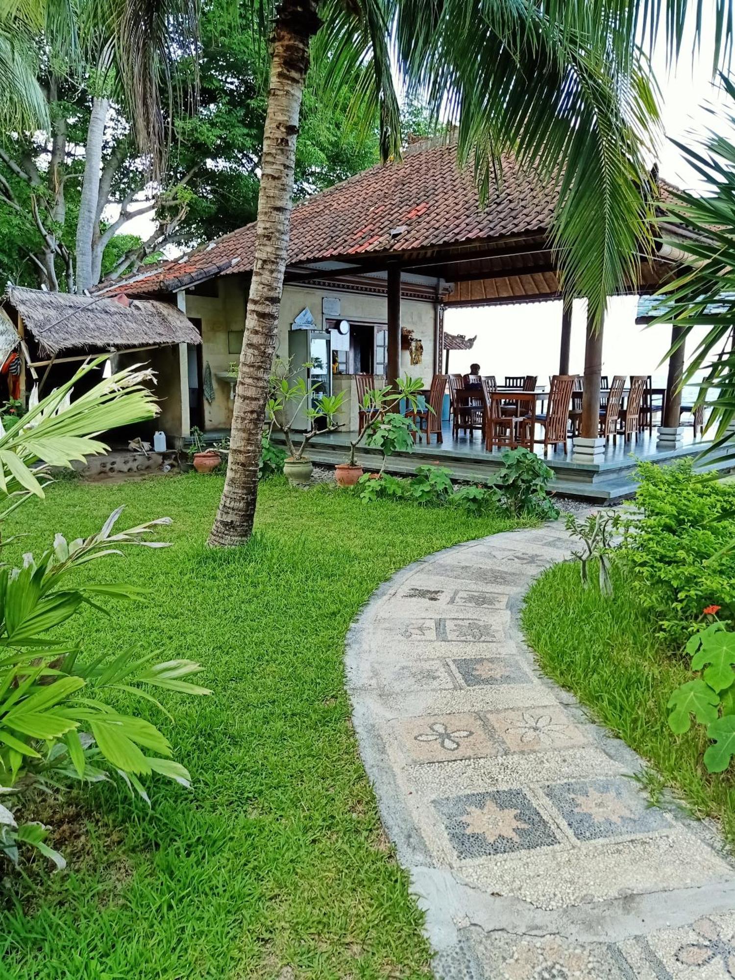 Ganesha Amed Hotel Стая снимка